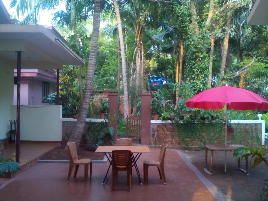 Ivory Coaste Hotel Kannur Exterior photo
